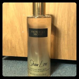 🆕 Victoria’s Secret Sheer Love